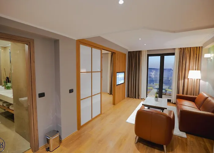 Szálloda Butrinti, Affiliated By Melia 5*